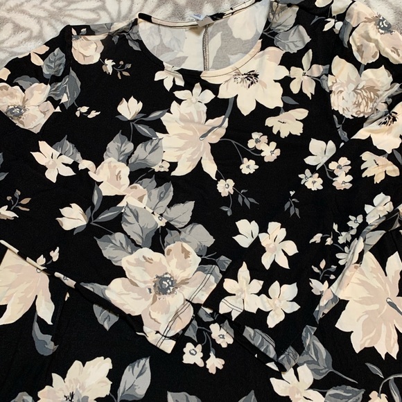 Old Navy Long Sleeves Knit Swing Floral Dress - Picture 3 of 4